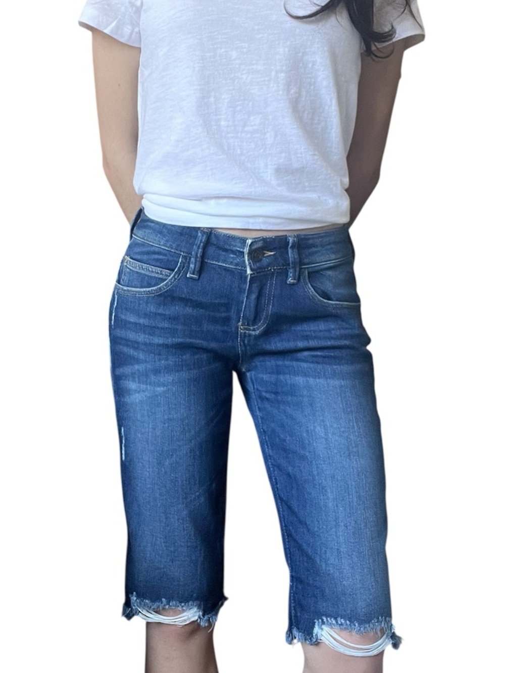 Brand New Guess Women’s Cotton Blend Bermuda/ Capris Denim Shorts- Size 24